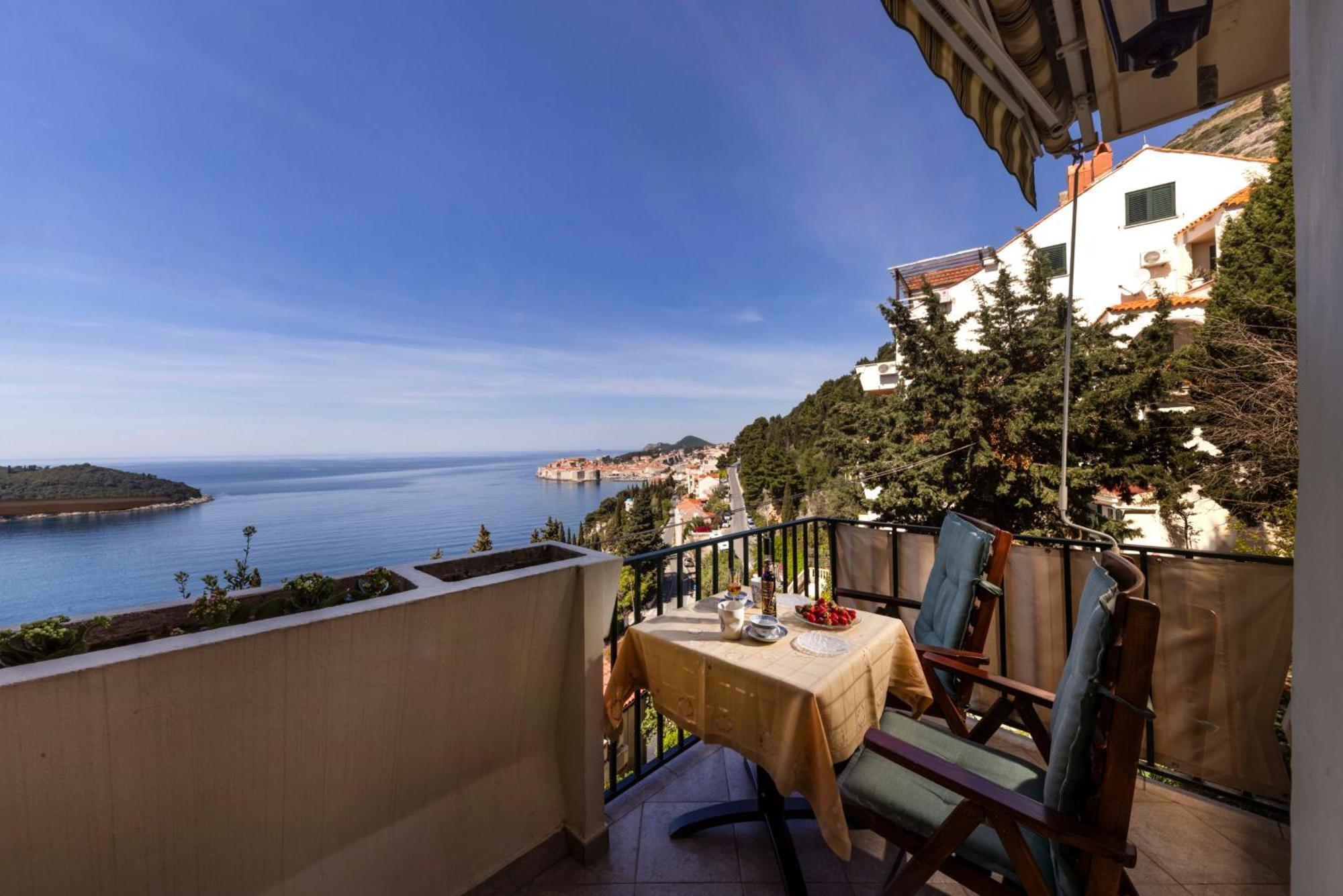 Apartment Golden Creek Magic View Дубровник Екстериор снимка