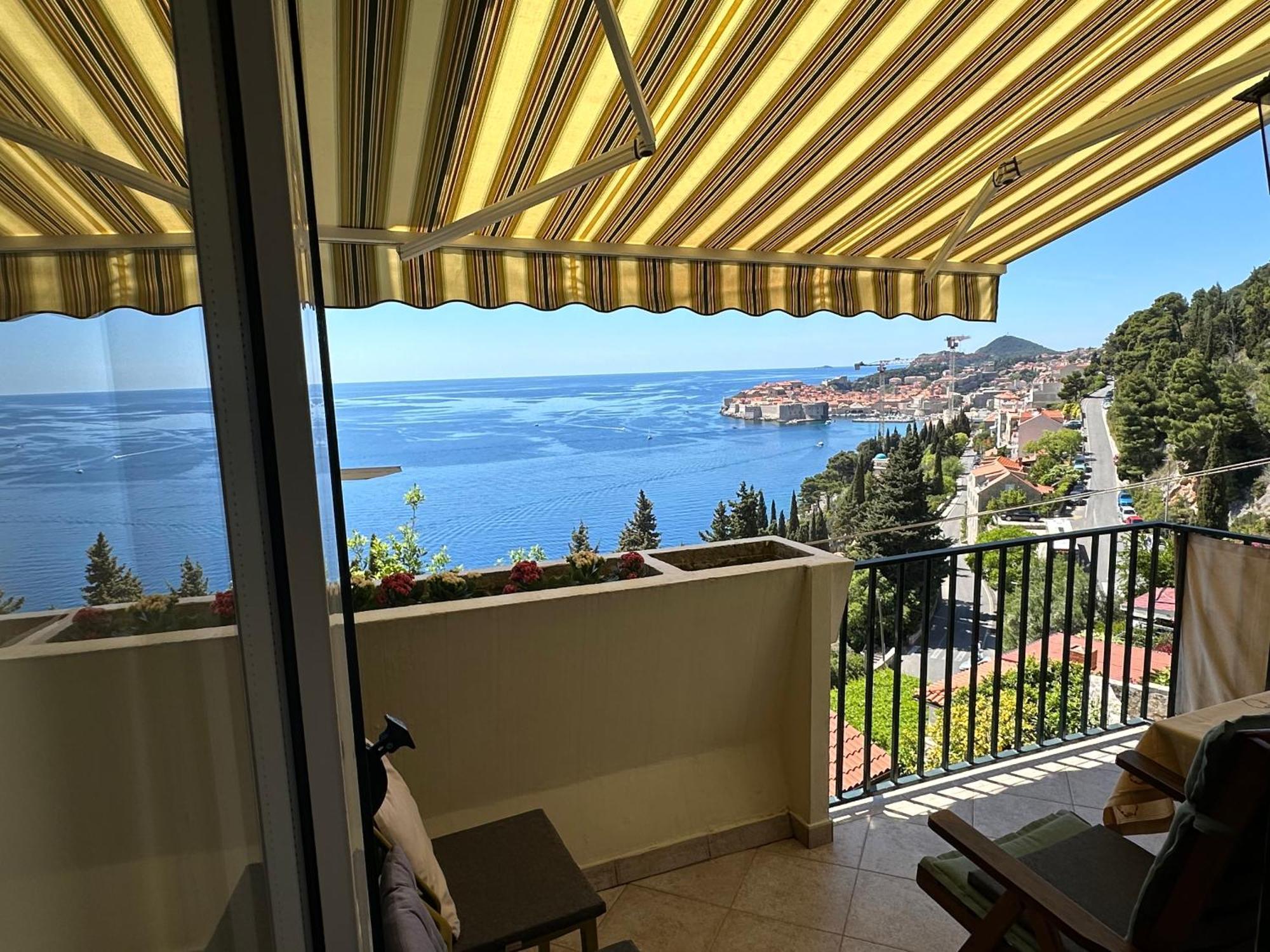 Apartment Golden Creek Magic View Дубровник Екстериор снимка
